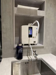 máy lọc nước kêu tít tít