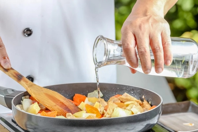 dùng nước lọc để nấu ăn