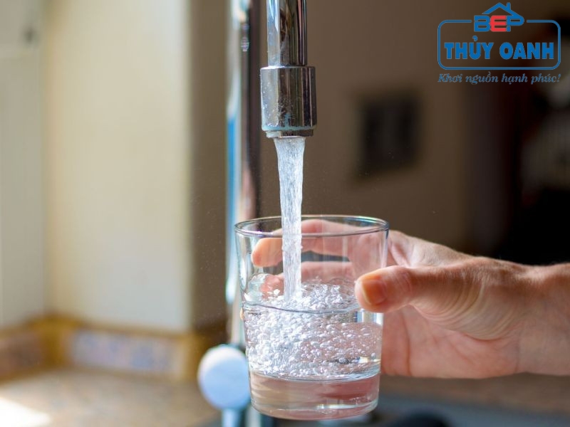 pha sữa cho bé bằng máy lọc nước